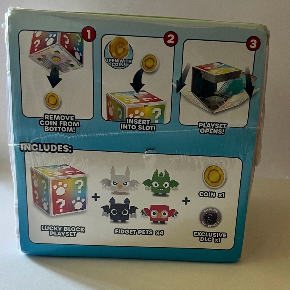 Pet Simulator Lucky Block Playset by Big Games - Blue - Picture 4 of 4